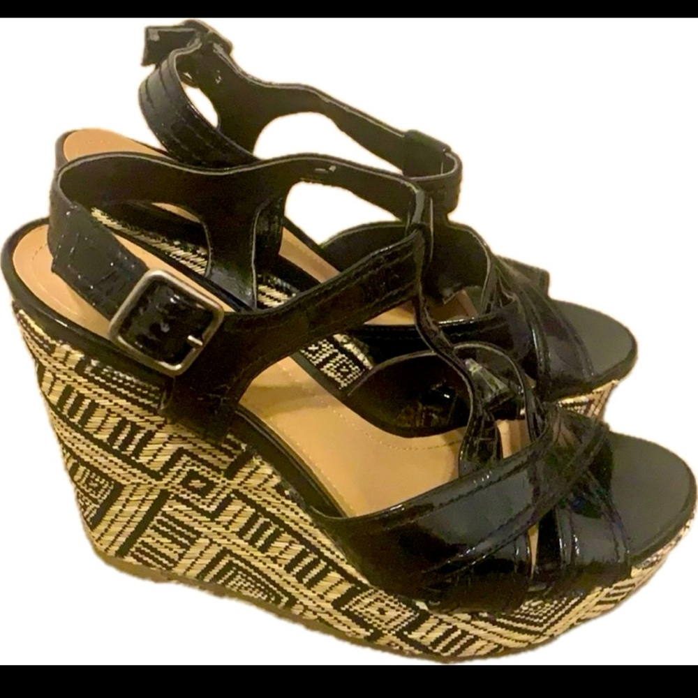 KENNETH COLE REACTION SANDAL - Size 9M